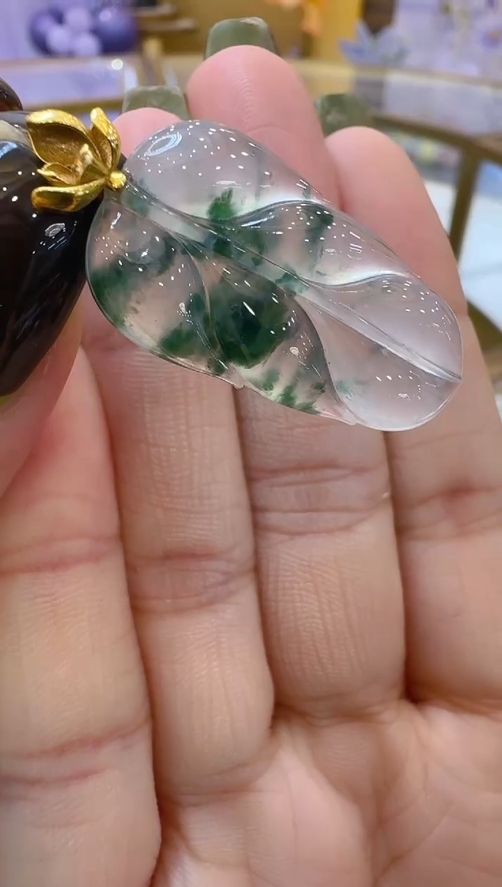 翡翠18K金镶嵌吊坠(不含链)多样性发货拍一发一