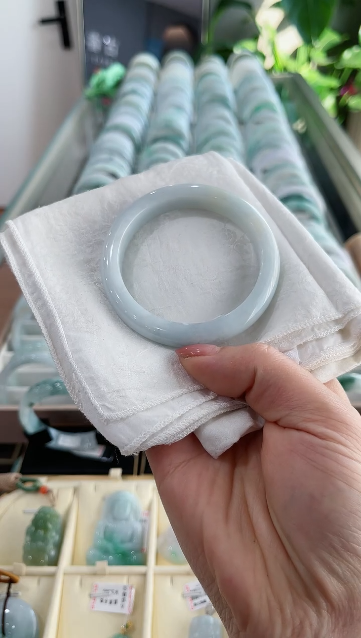 【闪购商品】翡翠手镯未镶嵌55.3圈口天然A货缅甸翡翠手镯