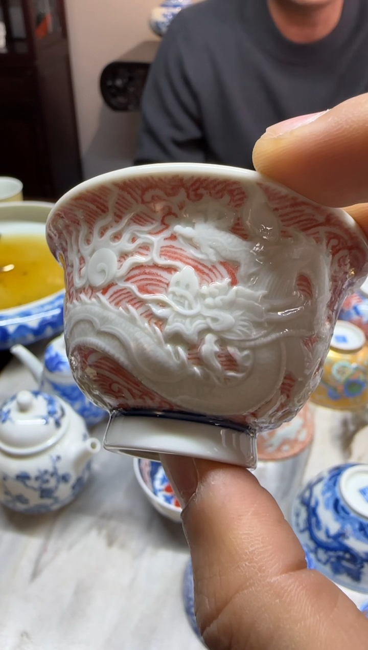 ?**?预售 天义华 釉里红雕刻海水龙纹 小压手