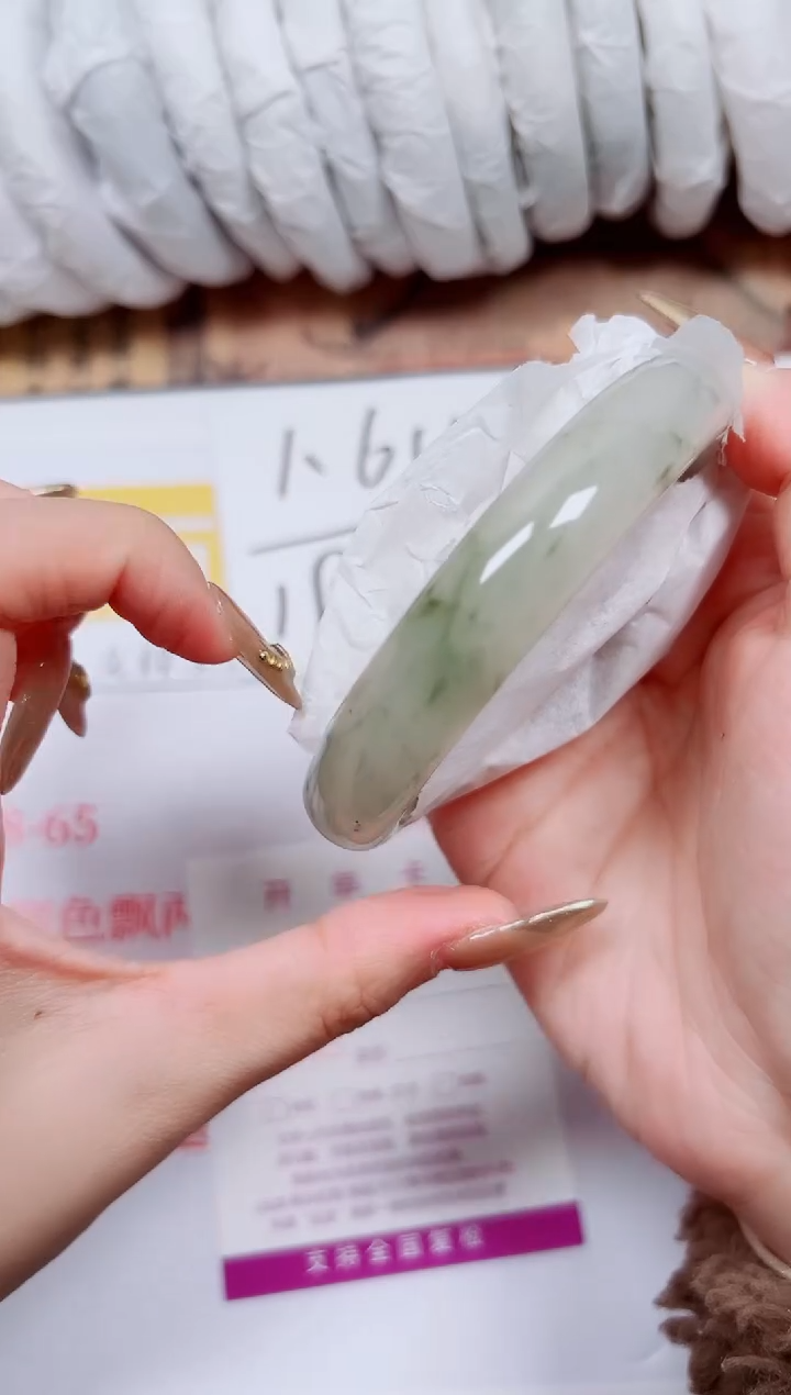 【闪购商品】石英质玉手镯未镶嵌K271-59