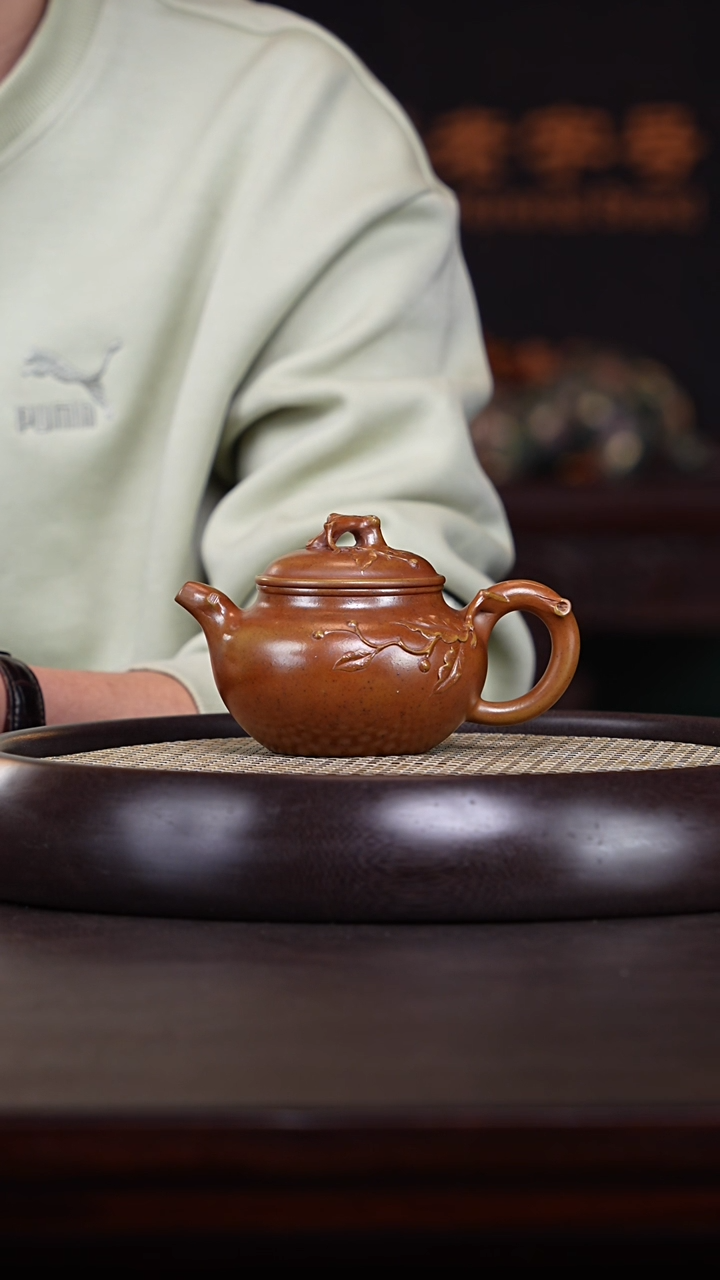【闪购商品】紫砂茶壶蒋敏杰23-55 柴烧寿桃