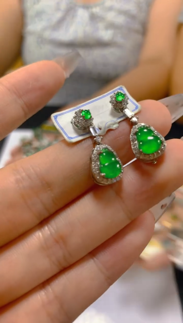 未镶嵌翡翠耳饰多样性发一