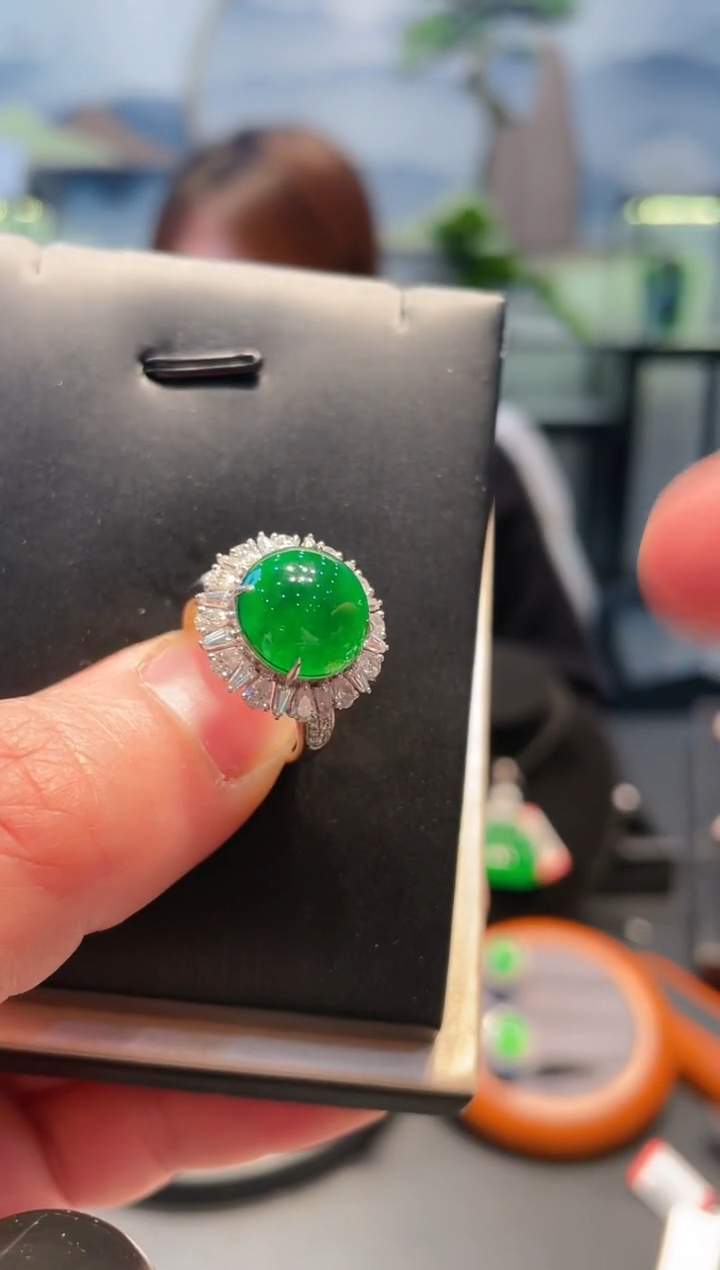 【闪购商品】翡翠颈饰18K金镶嵌A90戒指