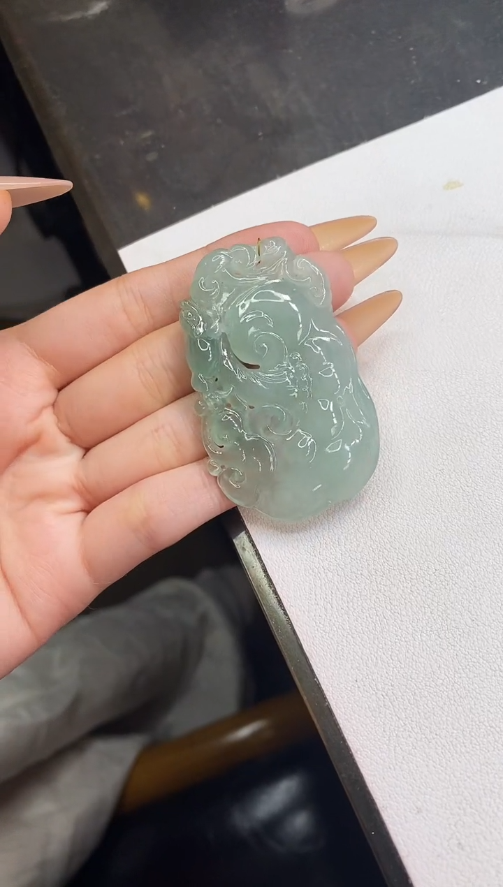 【闪购商品】翡翠颈饰未镶嵌如意