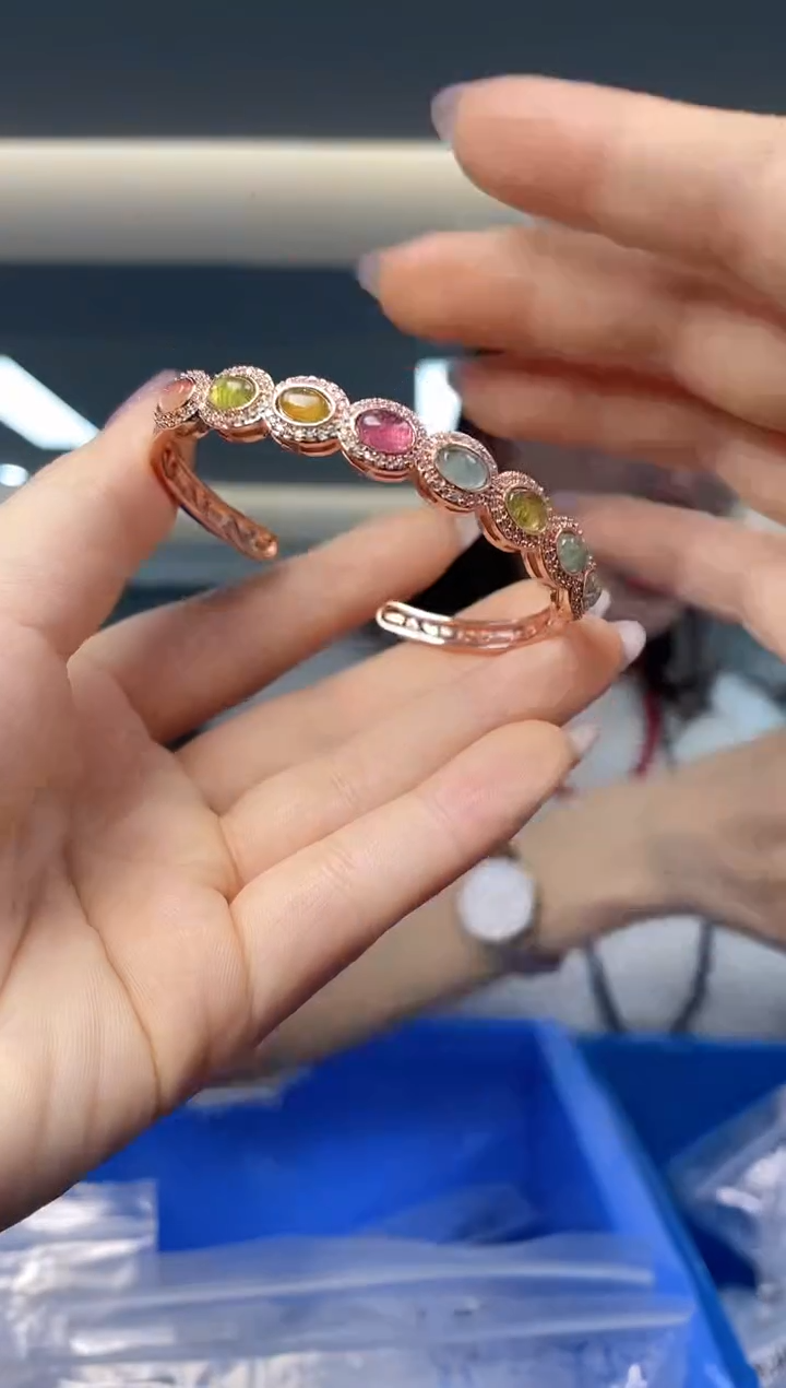 【闪购商品】碧玺`未镶嵌多样性发一件