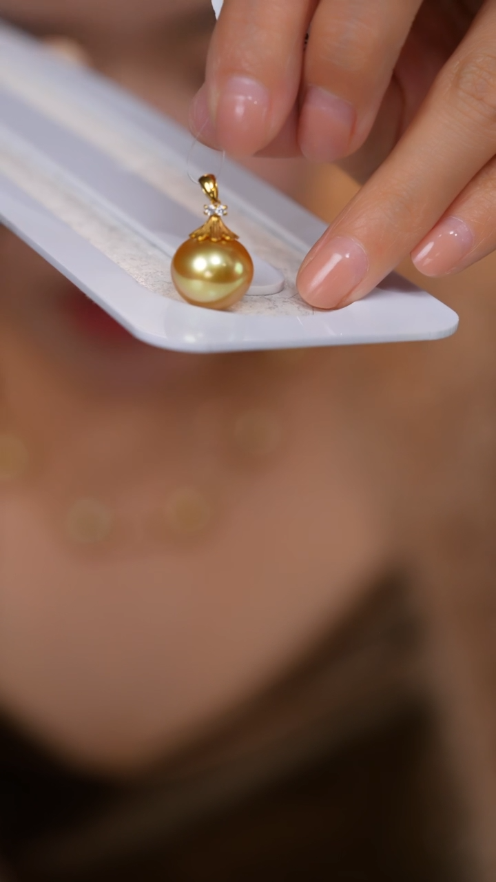 【闪购商品】海水珍珠吊坠(不含链)18K金镶嵌金珠13-14mm