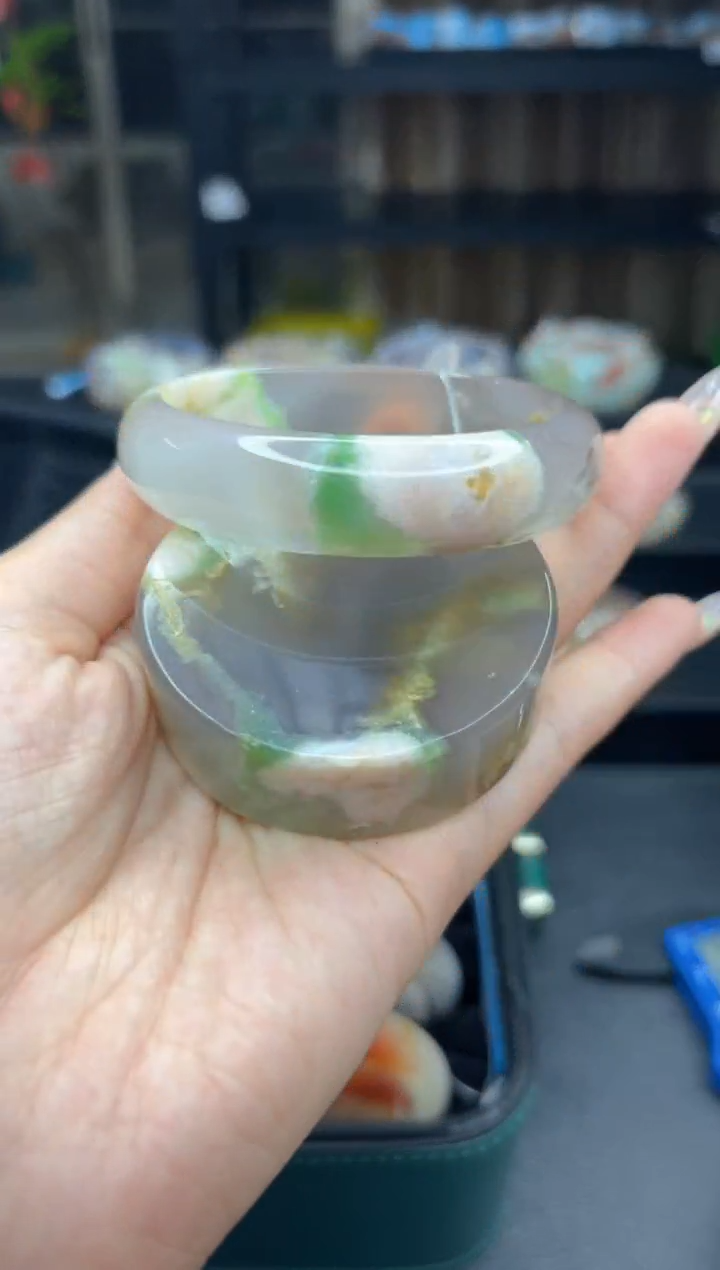 石英质玉手镯未镶嵌26(61圈赠送镯心)