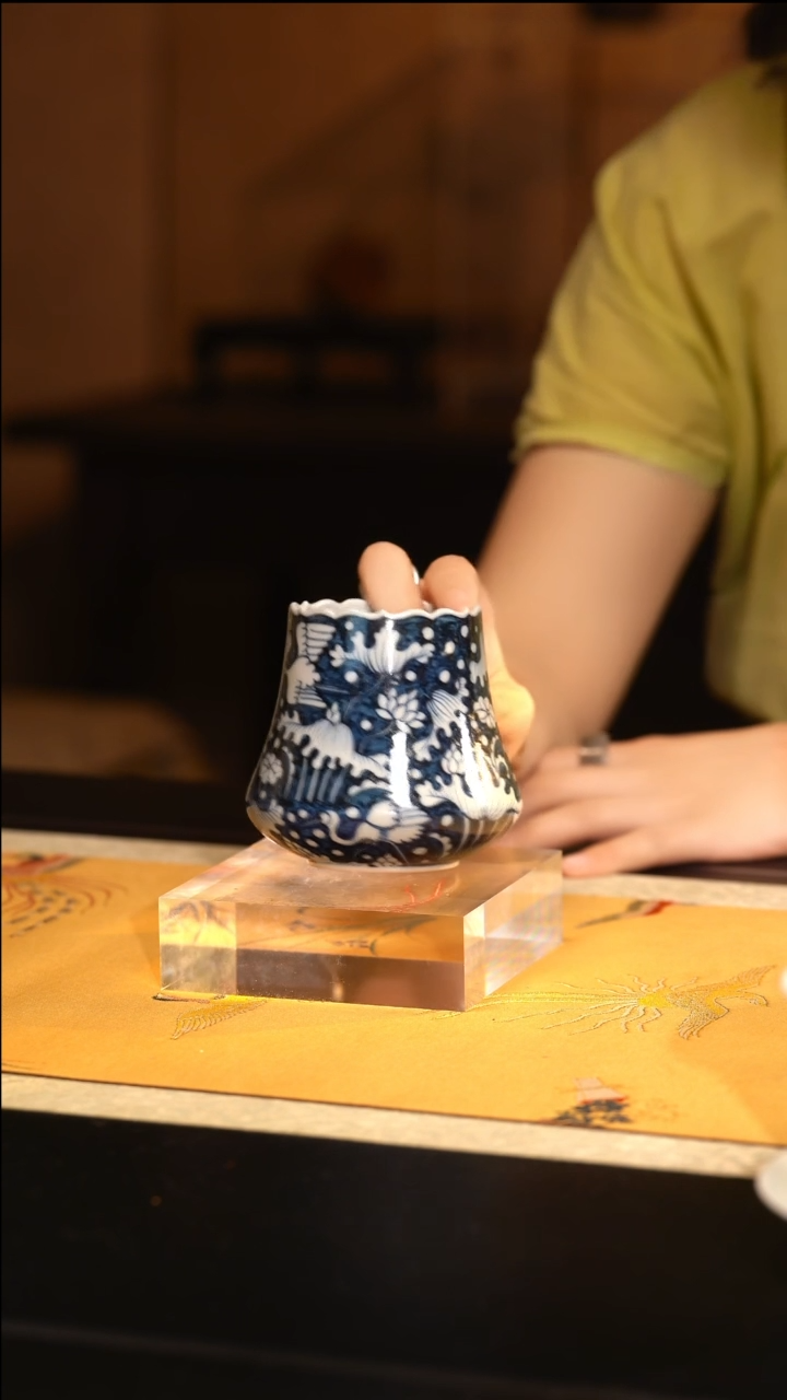 L元邑一路连科手握杯L元邑一路连科手握杯