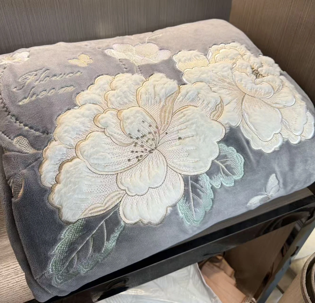 高货花好月圆牛奶绒四件套灰