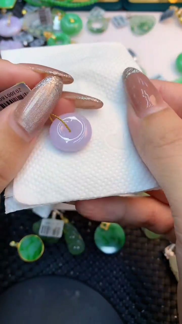 颈饰未镶嵌翡翠1