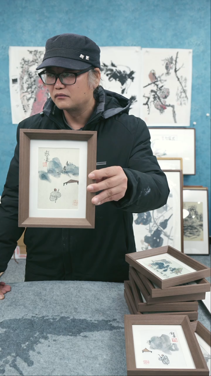 【闪购商品】国画8寸郑志超老师木质摆台