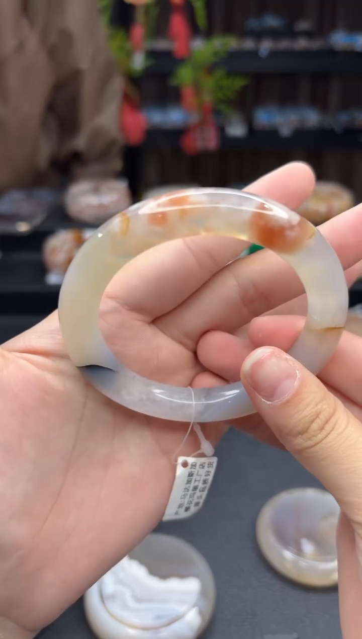 【闪购商品】石英质玉手镯未镶嵌1033（57圈