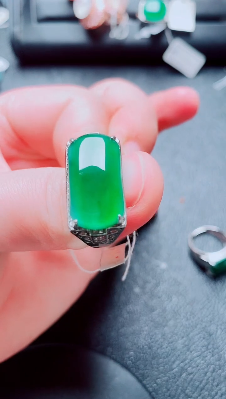 银S925镶嵌戒指翡翠1111