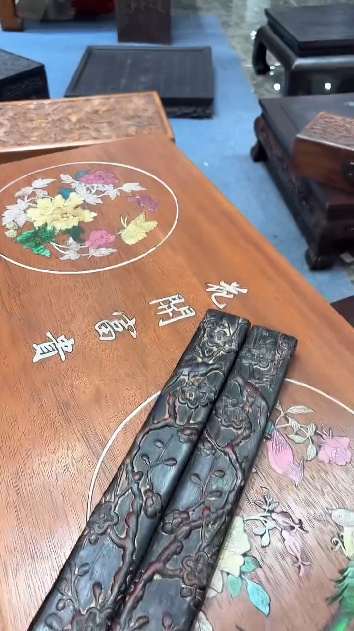 【闪购商品】花梨木类木雕00000000000000