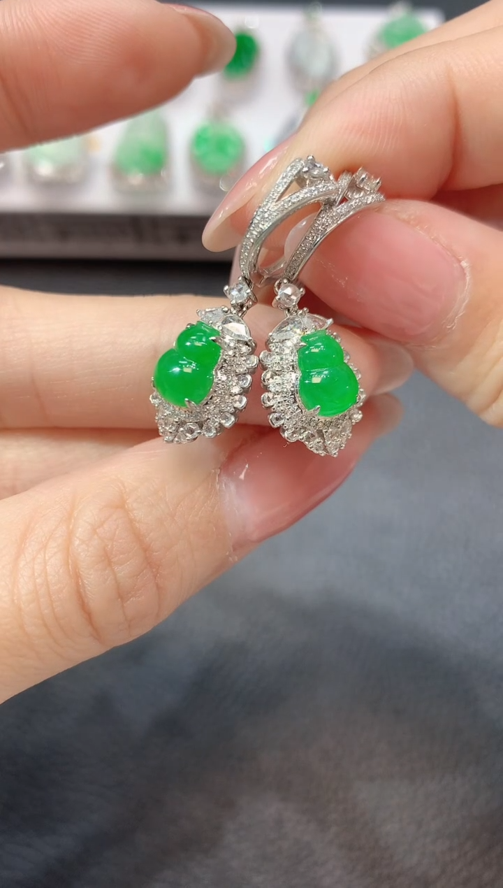 【闪购商品】翡翠耳饰18K金镶嵌C33一对