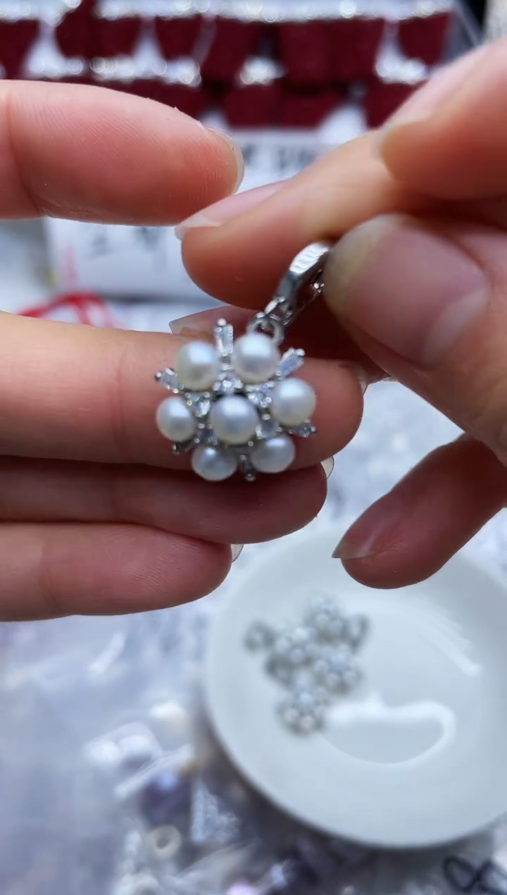 吊坠(不含链)未镶嵌淡水珍珠多样性发其一