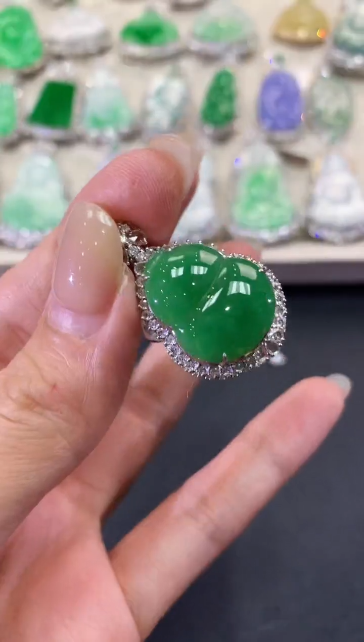 【闪购商品】翡翠吊坠(不含链)18K金镶嵌q140        