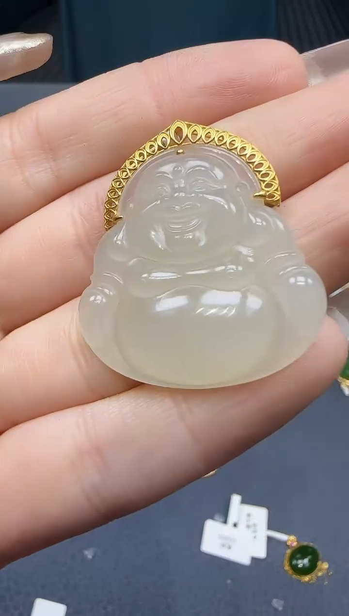 【闪购商品】和田玉挂件18K金镶嵌1