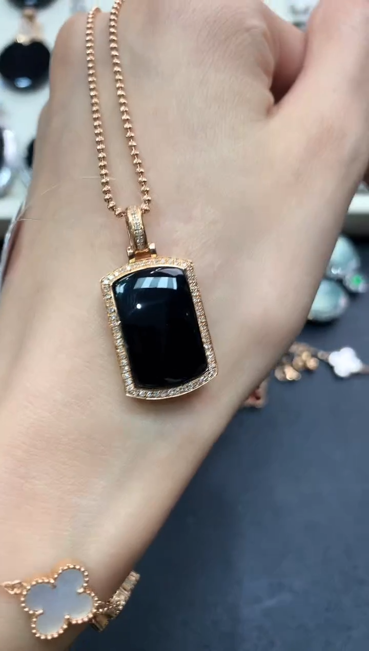 【闪购商品】翡翠吊坠(不含链)18K金镶嵌q30 无鉴赏