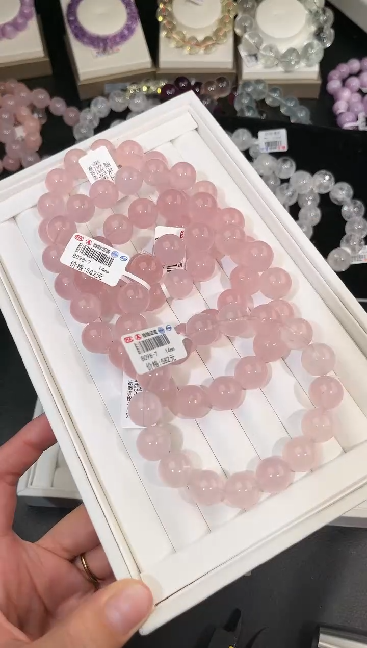 【闪购商品】水晶手链未镶嵌多样性发一粉泡泡14mm