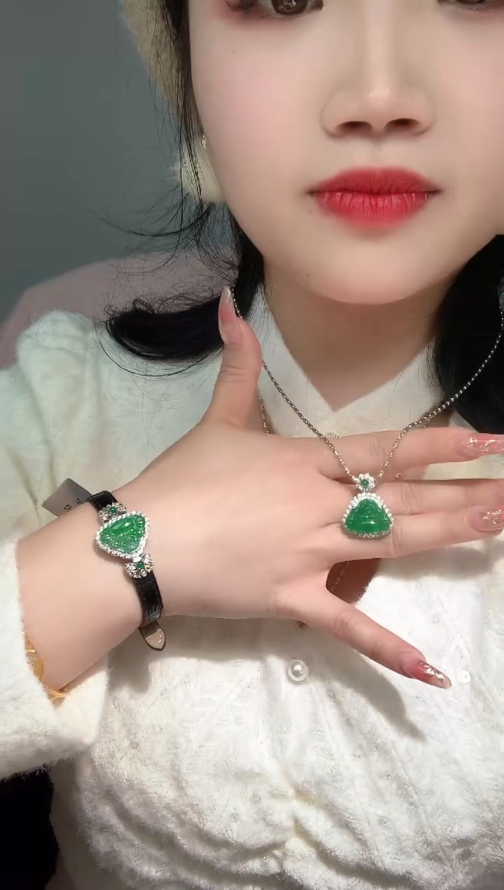 【闪购商品】定制翡翠未镶嵌佛公