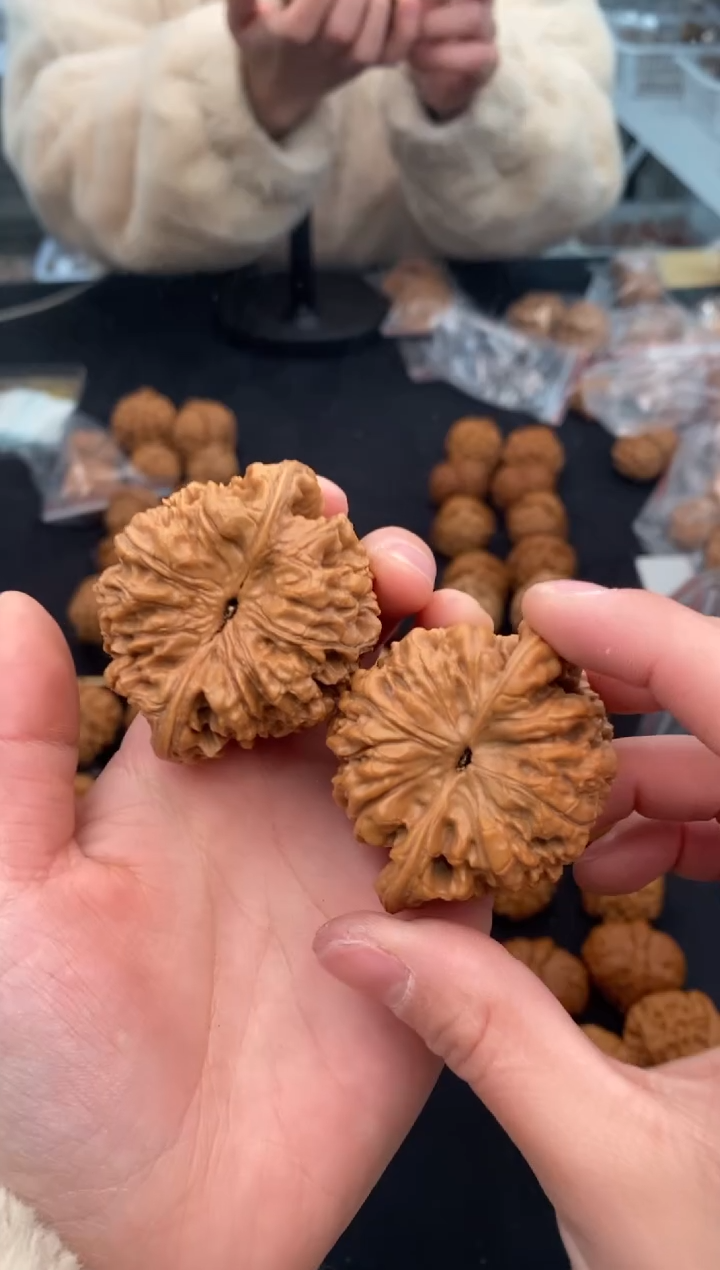 【闪购商品】文玩核桃把件麒麟官帽51-t081