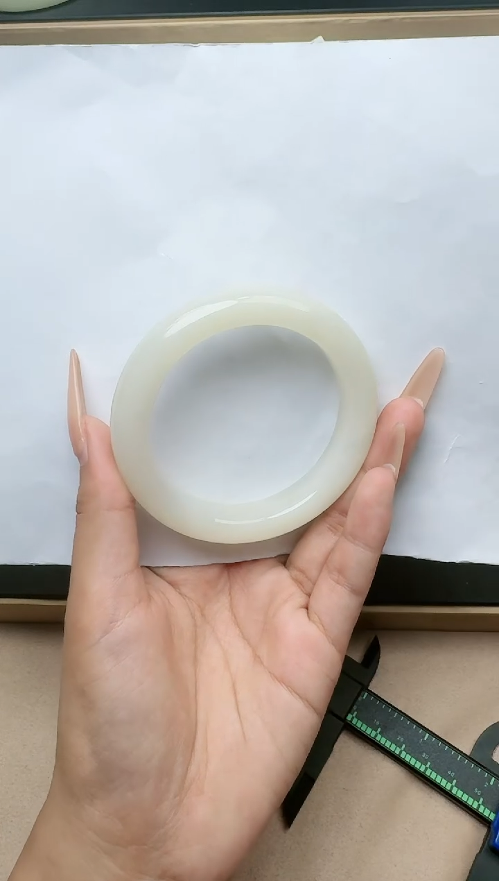 【闪购商品】和田玉手镯未镶嵌56/57圈口 YY