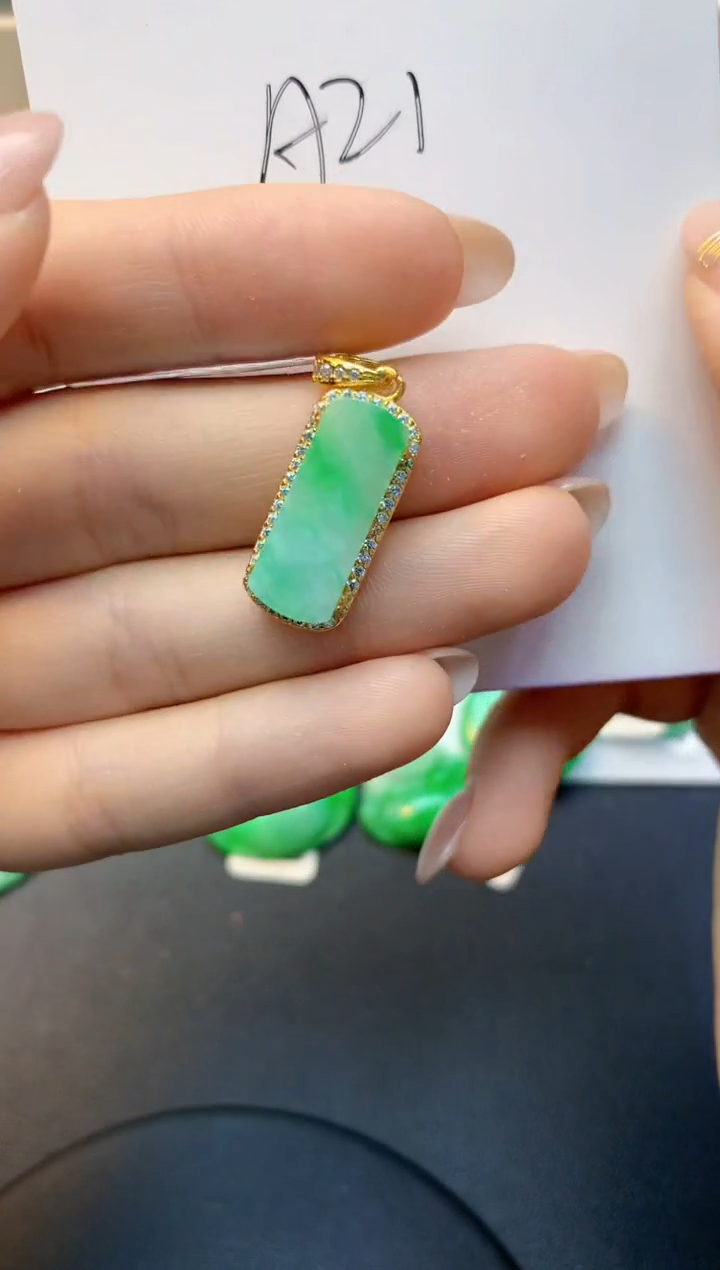 颈饰未镶嵌翡翠天然A货缅甸翡翠百元以上9元证书费自理