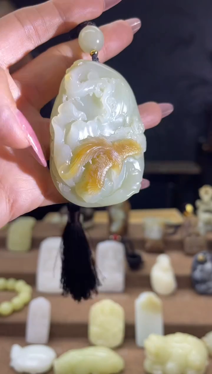 颈饰未镶嵌和田玉1