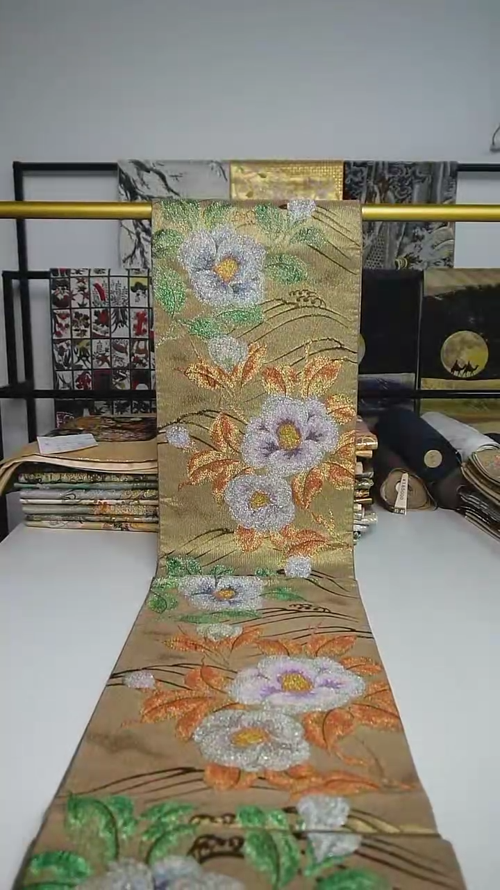 【闪购商品】织绣110 六通彩金花卉