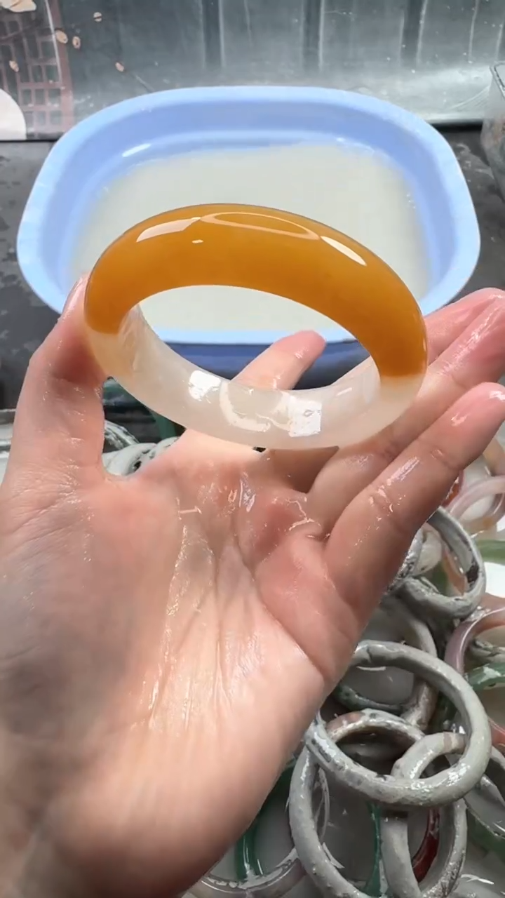 【闪购商品】石英质玉手镯未镶嵌79