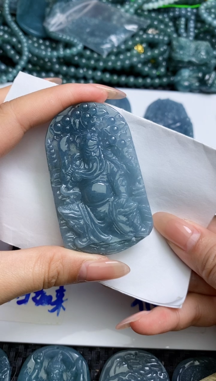 【闪购商品】翡翠颈饰未镶嵌