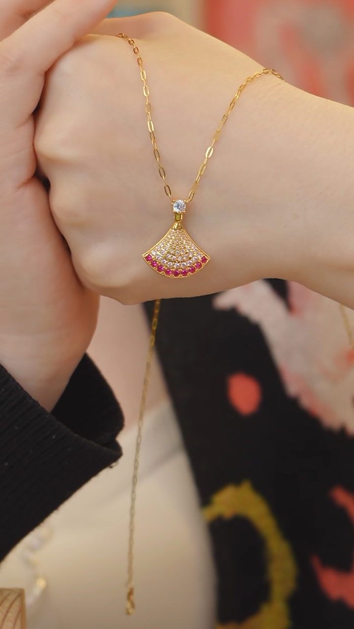 【闪购商品】贝壳（贝母）项链18K金镶嵌裙子