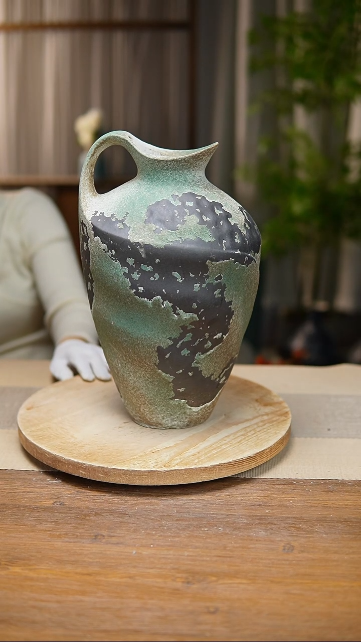 【闪购商品】陶瓷  花器诧寂复古绿奶壶