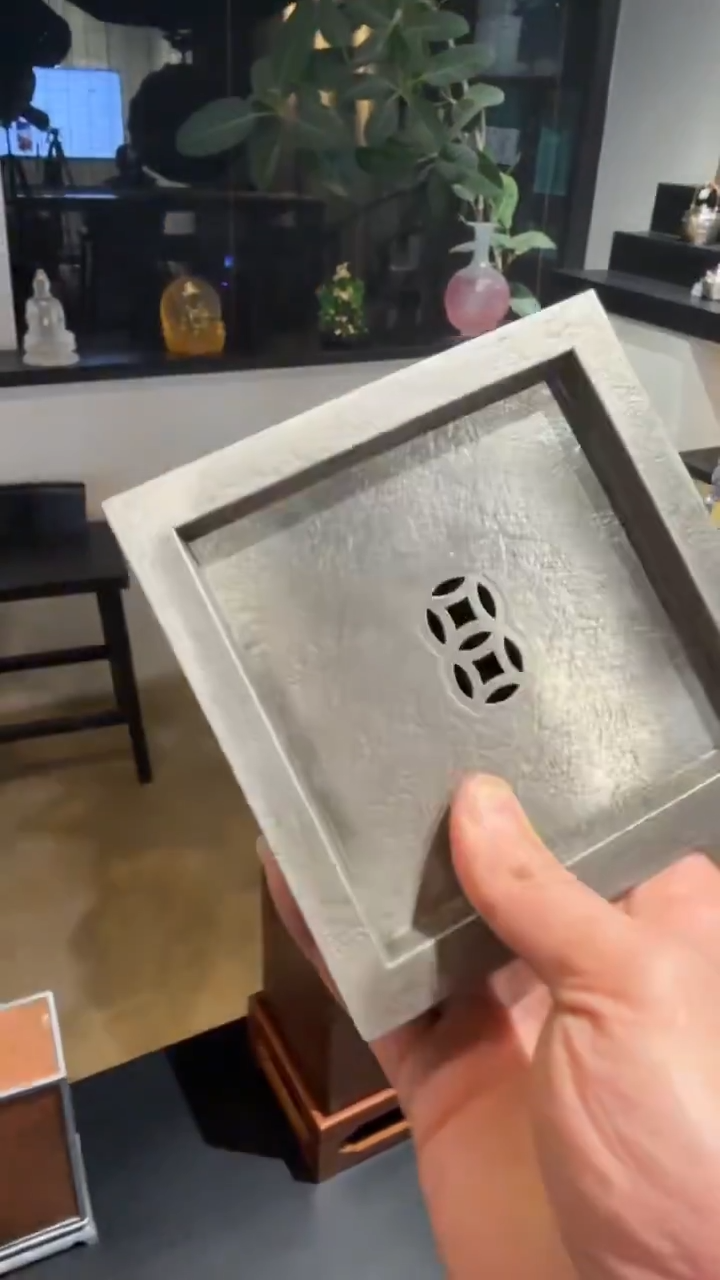双铜钱壶承               