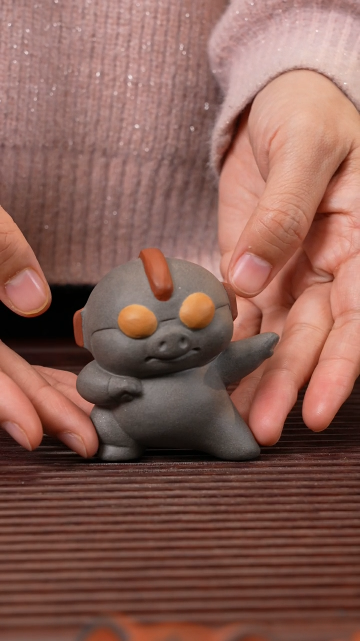 【闪购商品】紫砂茶宠奥特猪猪