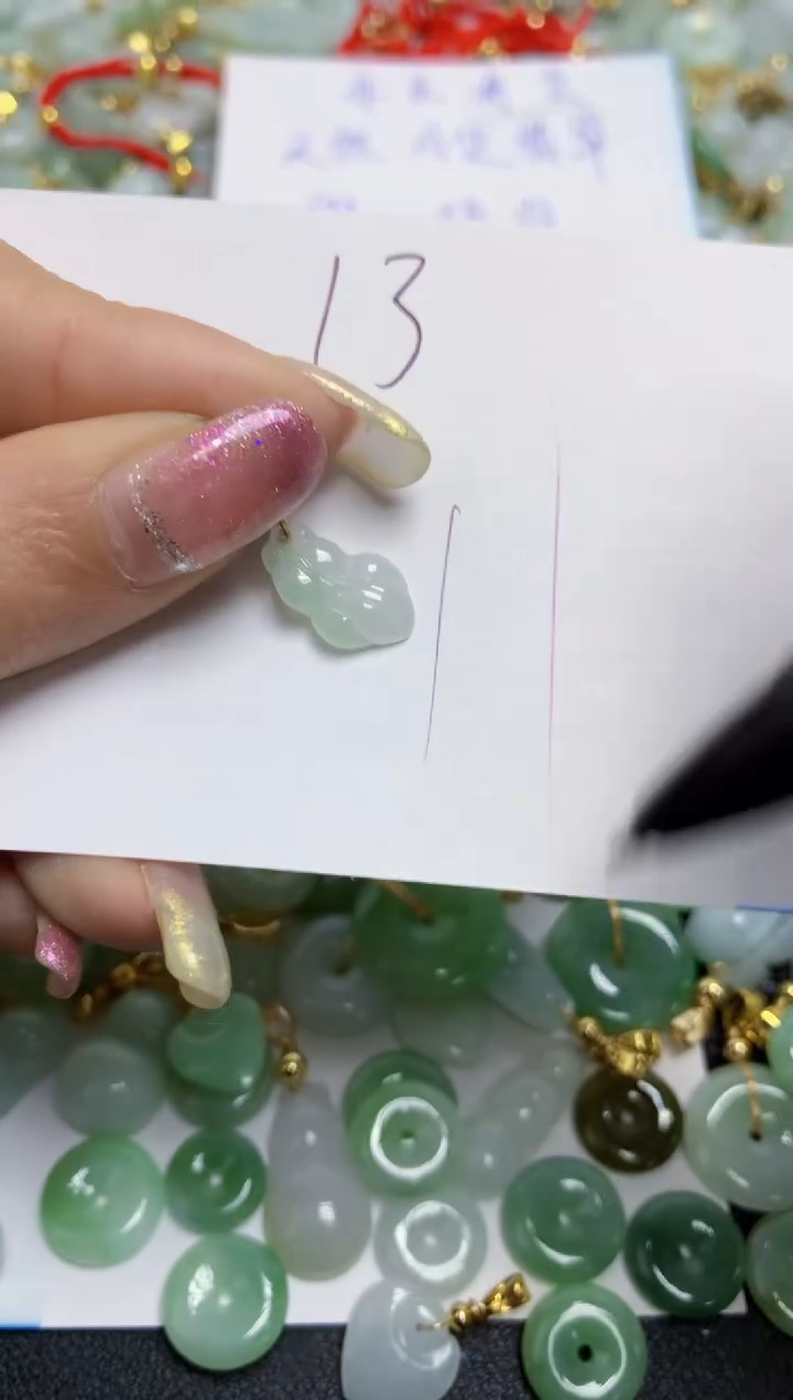 【闪购商品】翡翠颈饰合金天然翡翠A货