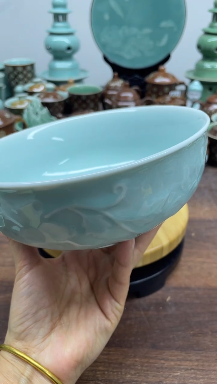 特价青瓷 慧语瓷坊 微瑕7寸，17.5厘米