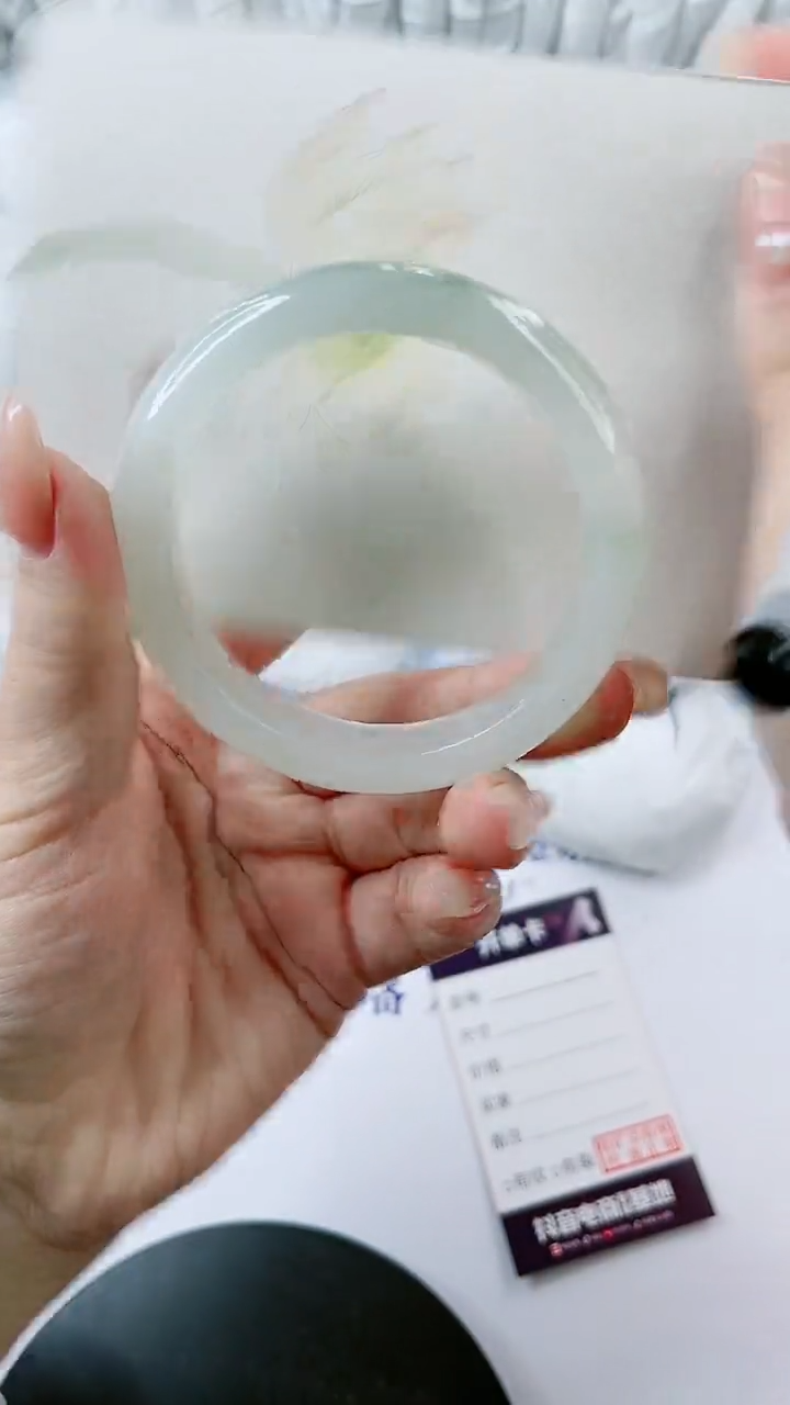 【闪购商品】石英质玉手镯未镶嵌0397551297-多样性发货