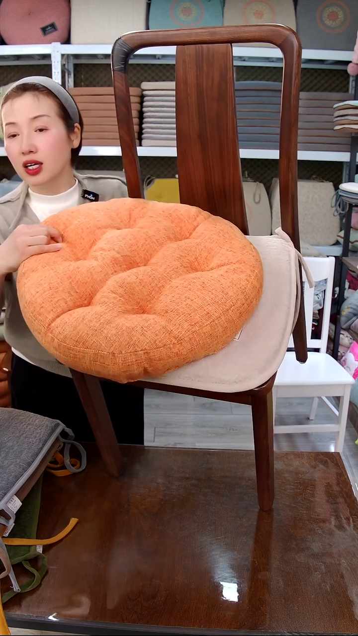 布素色胖子垫：橙色2个