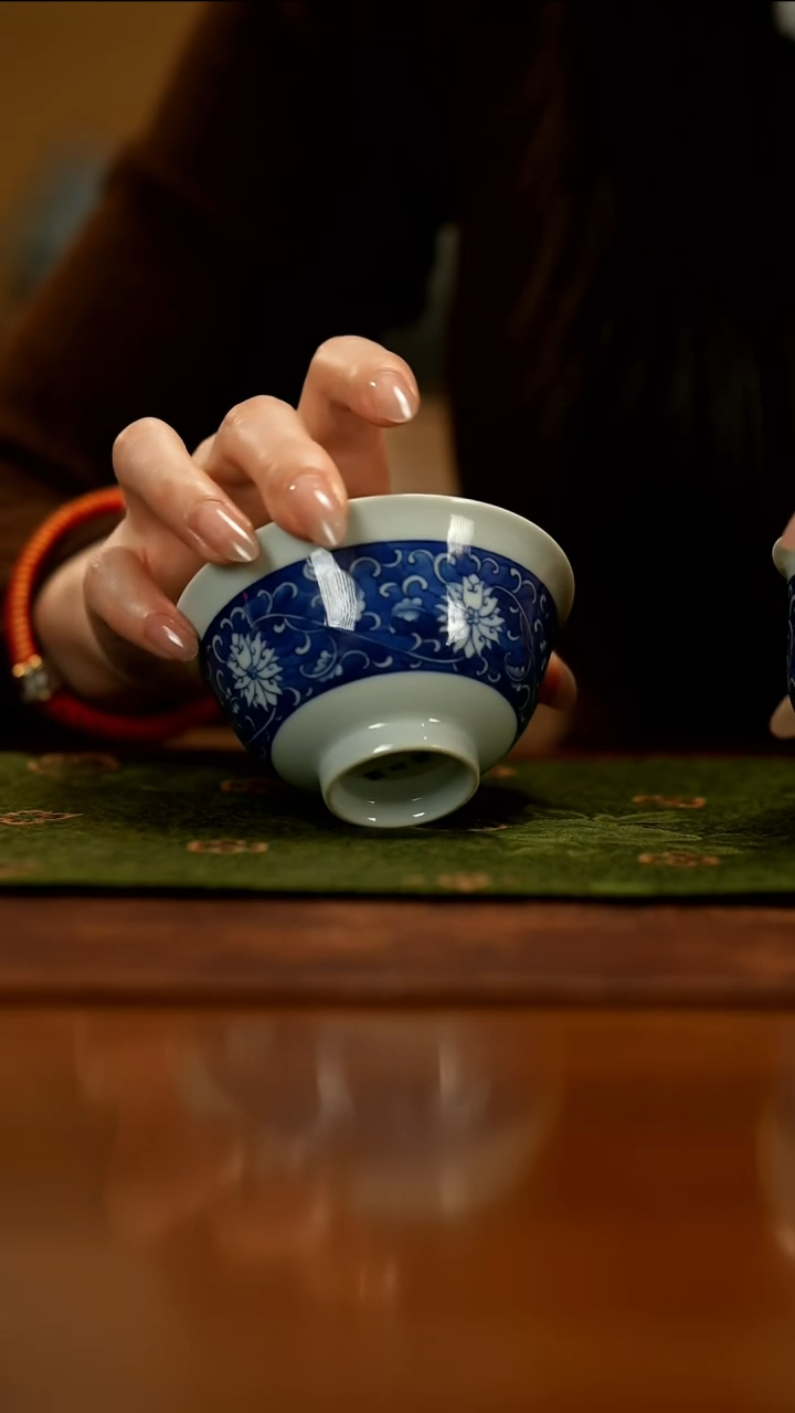 【闪购商品】瓷片朗月阁      菊花       