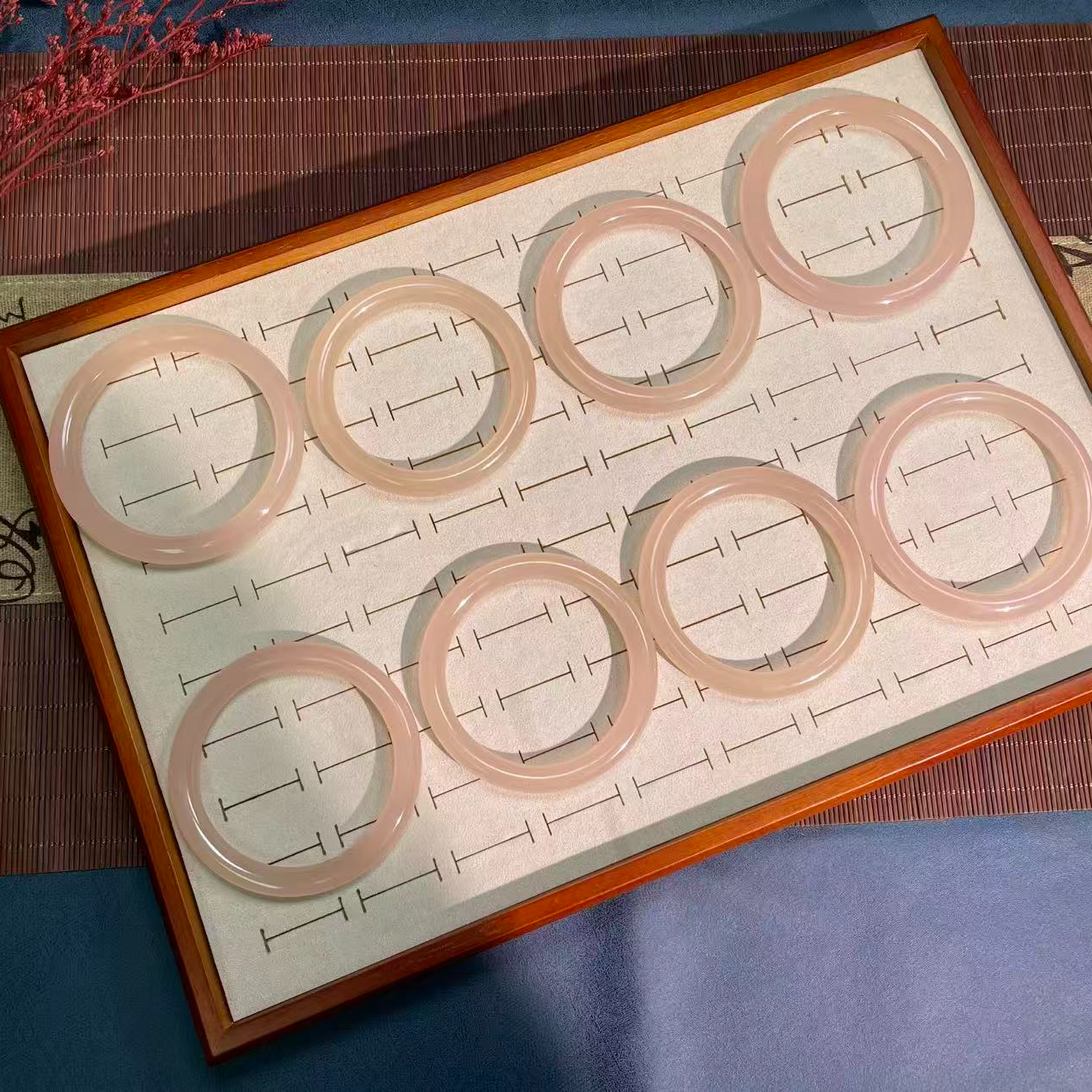 天然玉石手镯藕粉手镯冰底古风清冷感手镯