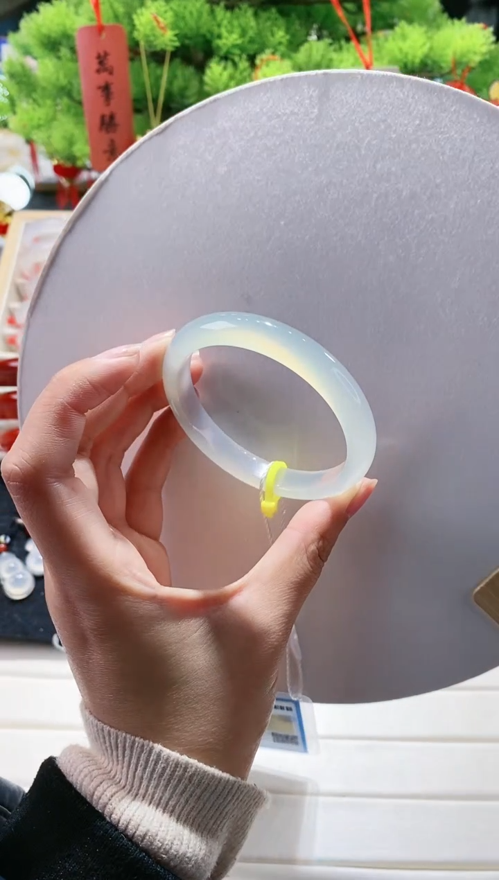 【闪购商品】玛瑙/玉髓手镯未镶嵌154-