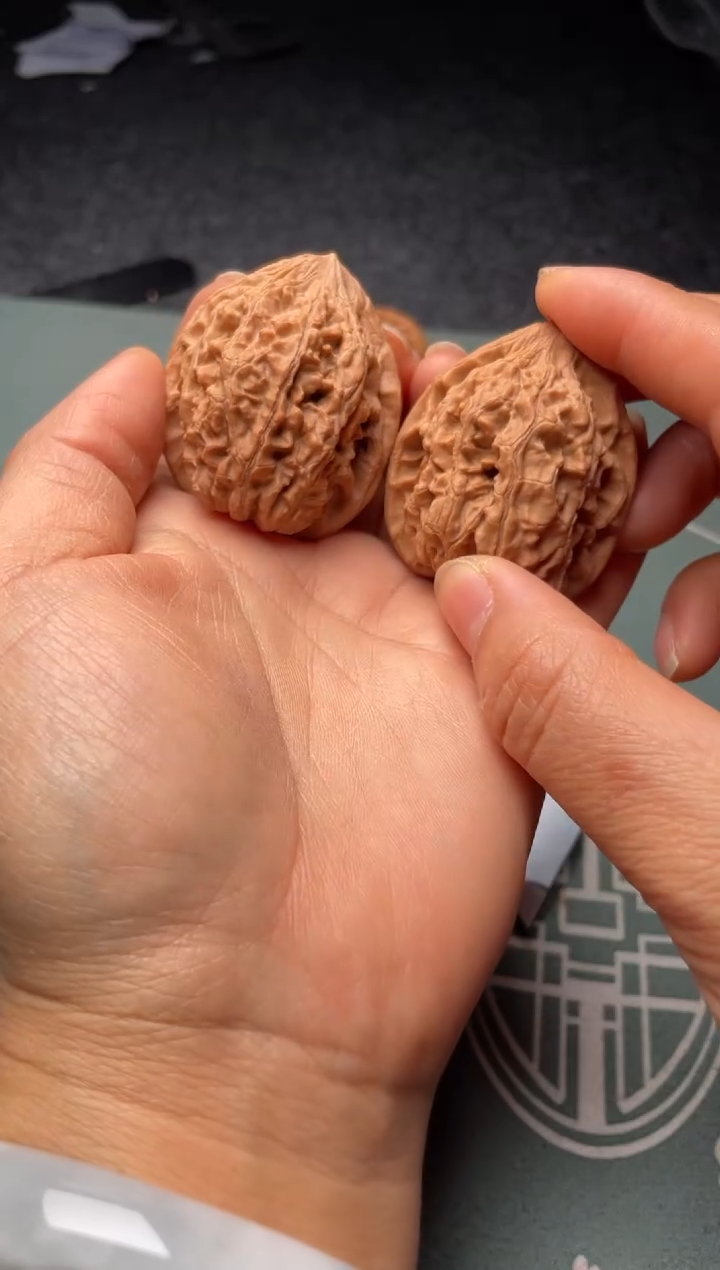 把件文玩核桃w313  牡丹40尺