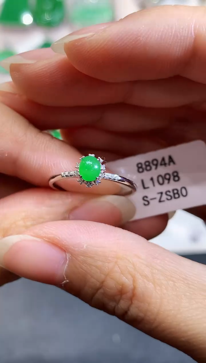 【闪购商品】翡翠18K金镶嵌戒指L1098