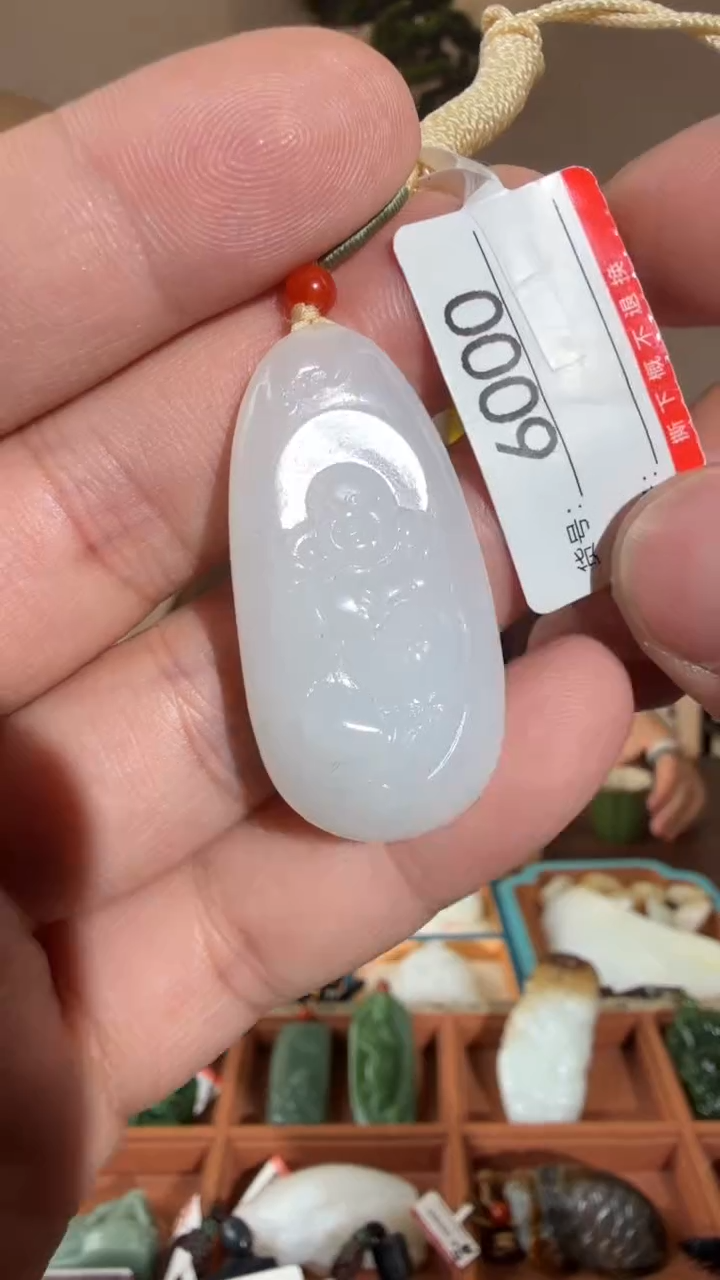 颈饰未镶嵌和田玉1