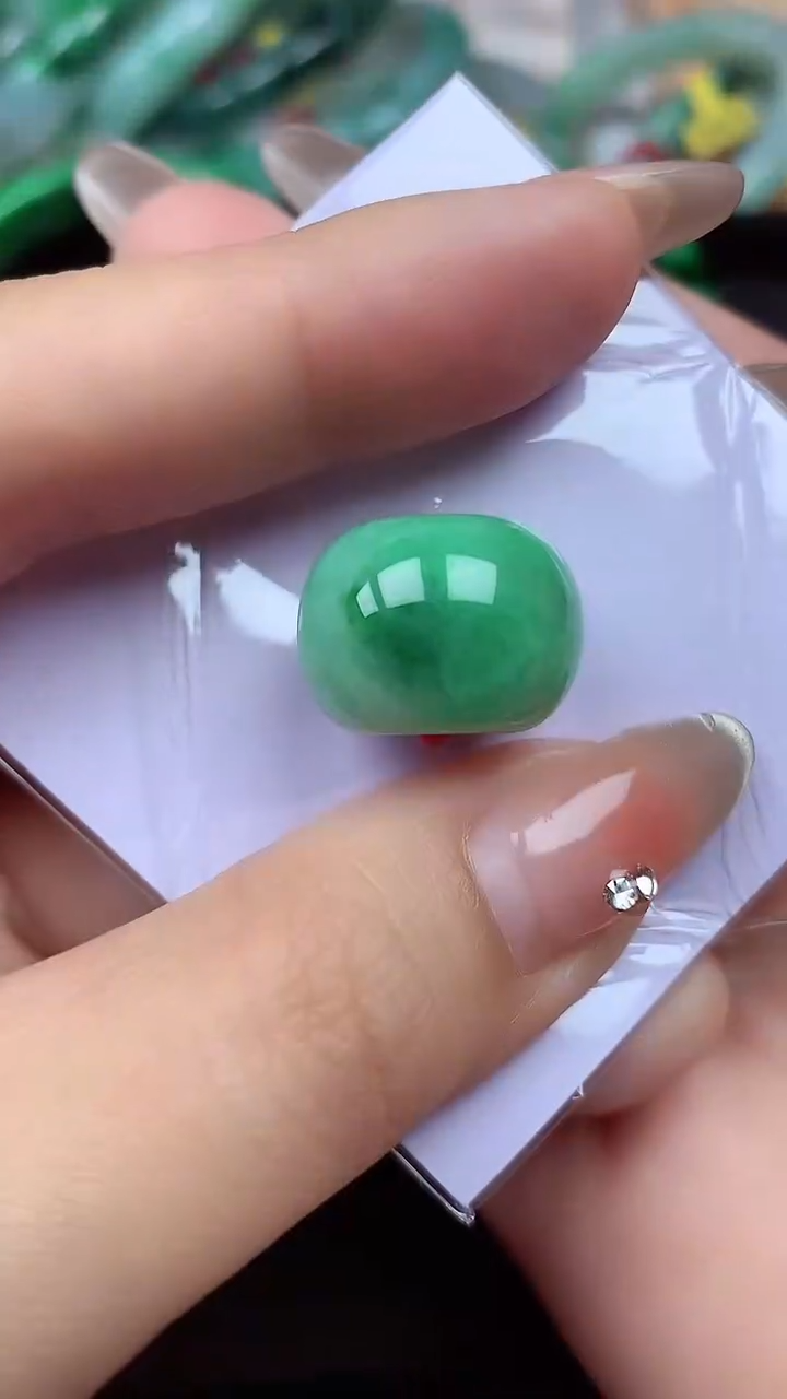 【闪购商品】翡翠颈饰未镶嵌颈饰