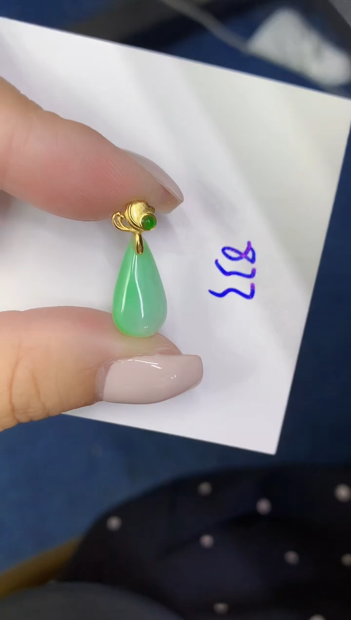 颈饰未镶嵌翡翠缅甸天然翡翠A货