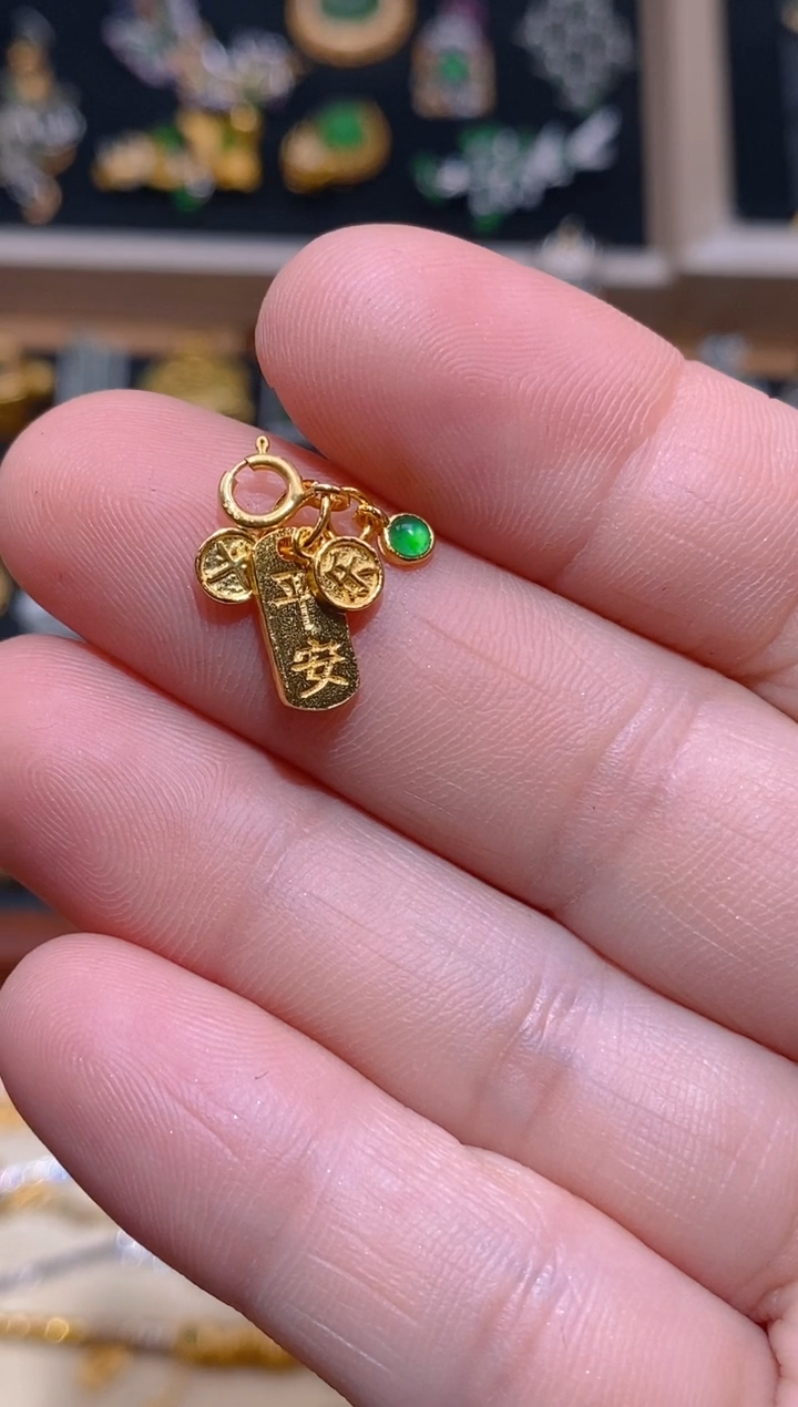 【闪购商品】翡翠吊坠(不含链)银S925镶嵌万能扣