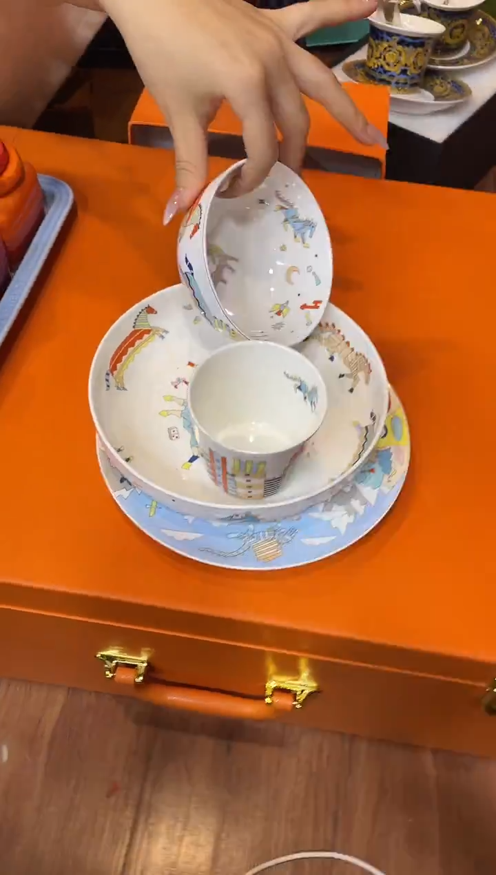 杯鸿辉家品牌瓷器，京东包邮！